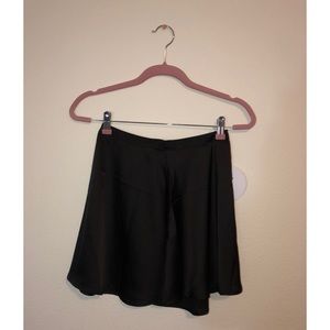Delvonte Mini Skirt (Black)